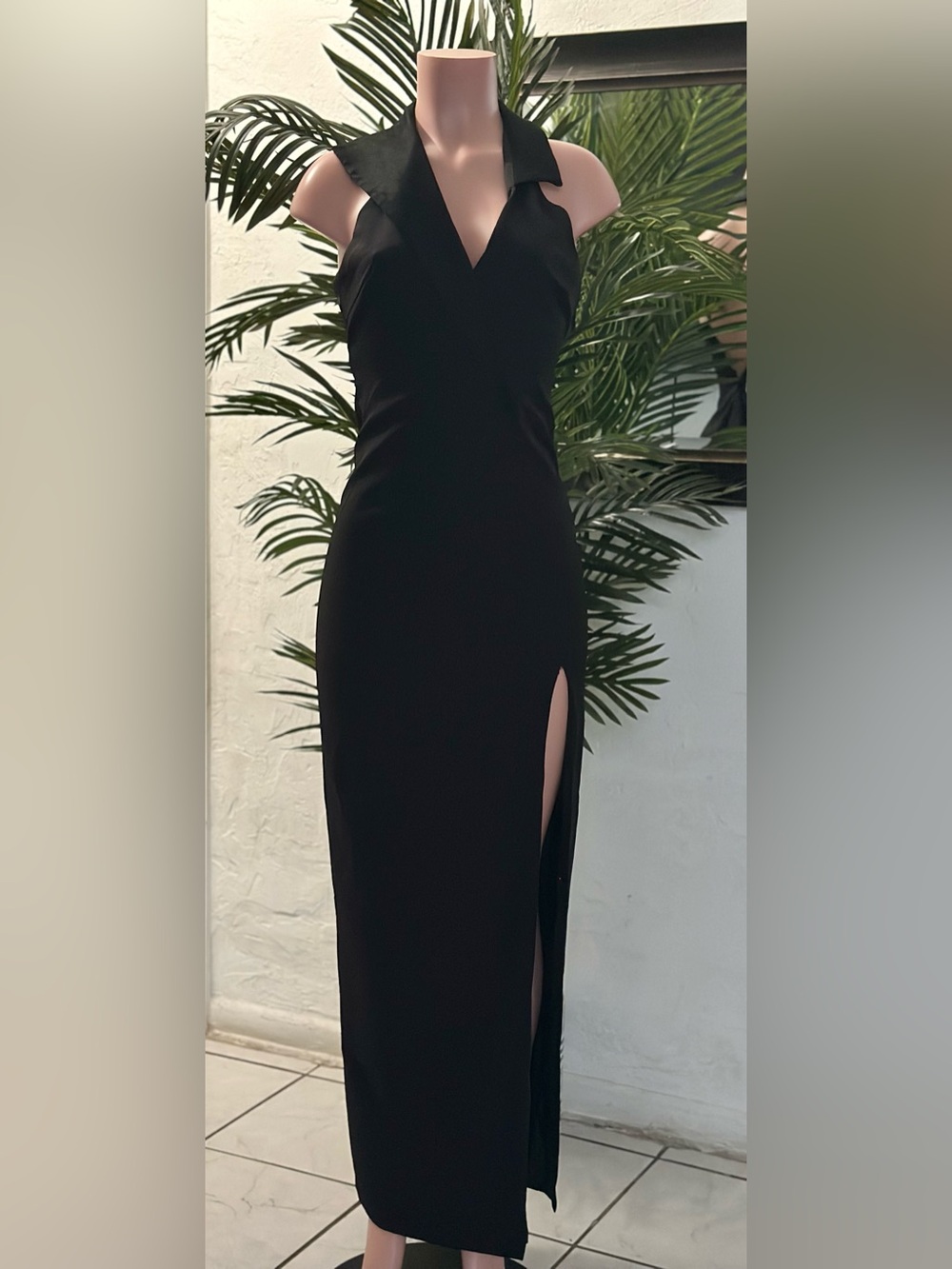 Badgley Mischka Black Shimmery Maxi Gown